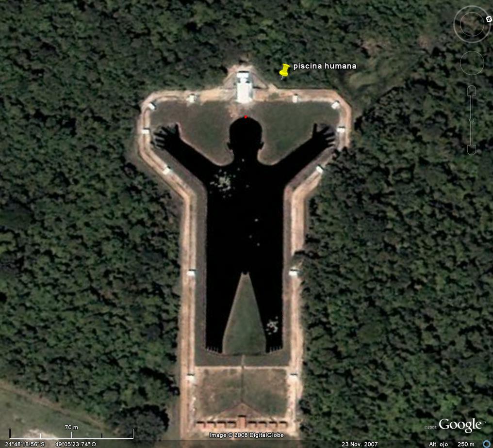 Piscina con forma de Guitarra en Sancti Petri 🗺️ Foro General de Google Earth 0