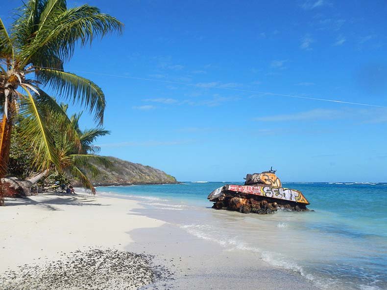 Tanques de Playa Flamenco, en Isla Culebra, Puerto Rico 2 - Tanques - Carros de Combate