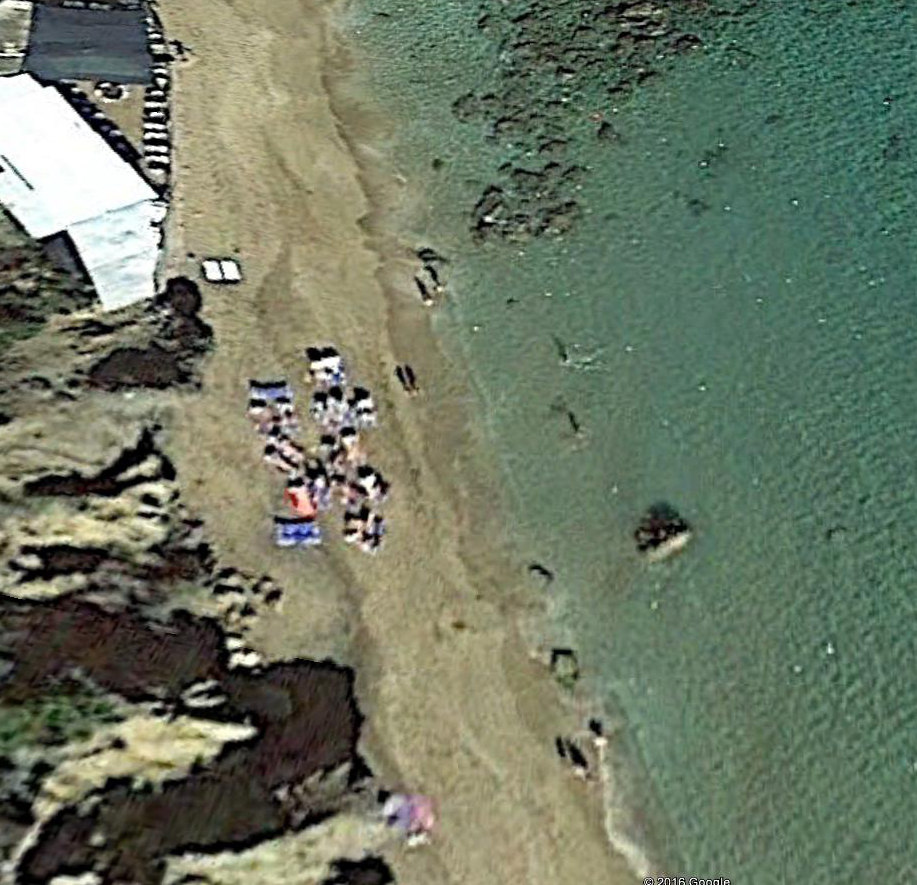 Playas de Es Caballet y Aigëes Blanques - Ibiza 0 - Playa nudista con increible resolución 🗺️ Foro General de Google Earth