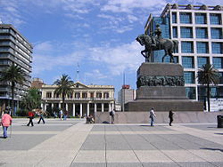 Plaza Independencia, Montevideo, Uruguay 1
