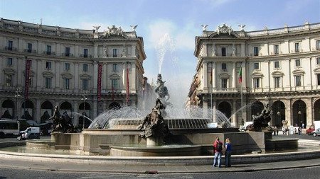 Plaza de la República, Roma, Italia 0