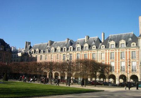 Plaza de los Vosges, Paris, Francia 0