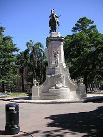 Plaza Zabala, Montevideo, Uruguay 1