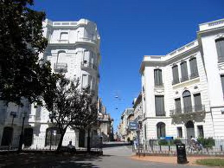 Plaza Zabala, Montevideo, Uruguay 0