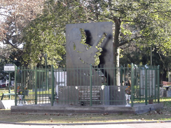 Monumento a Shakira mi paisana 1