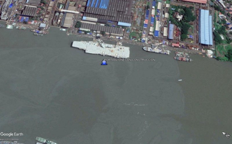 Portaaviones indio en construcción en Cochin 1 - Portaaviones chino Liaoning en la base de Sanya 🗺️ Foro Belico y Militar