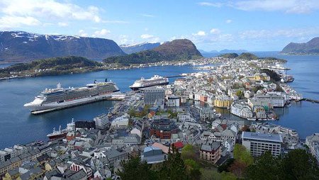 Puerto de Ålesund, Noruega 1