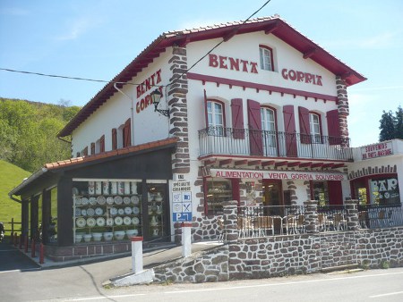 Puerto de Ibardin, alto de montaña, Navarra 1