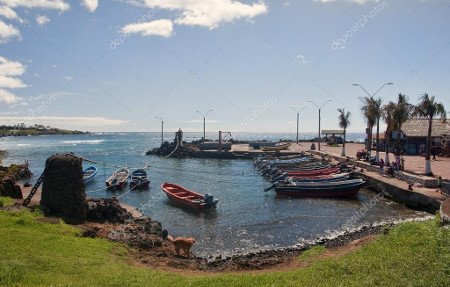 puerto de la isla de pascua, chile2.jpg