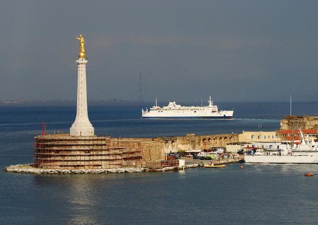 Puerto de Messina, Italia 1