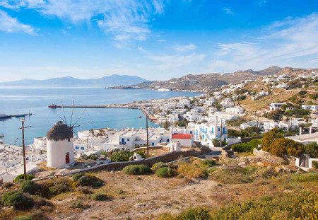 Puerto de Mykonos, Tourlos, Grecia 0