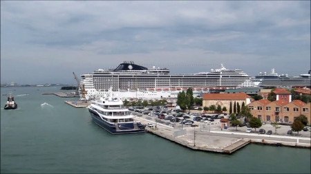 Puerto de Palermo, Palermo, Italia 0