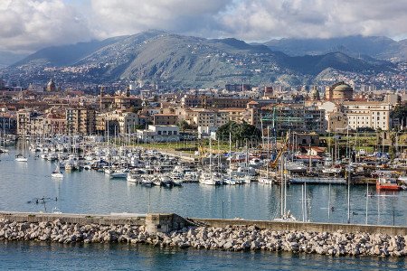 Puerto de Palermo, Palermo, Italia 1