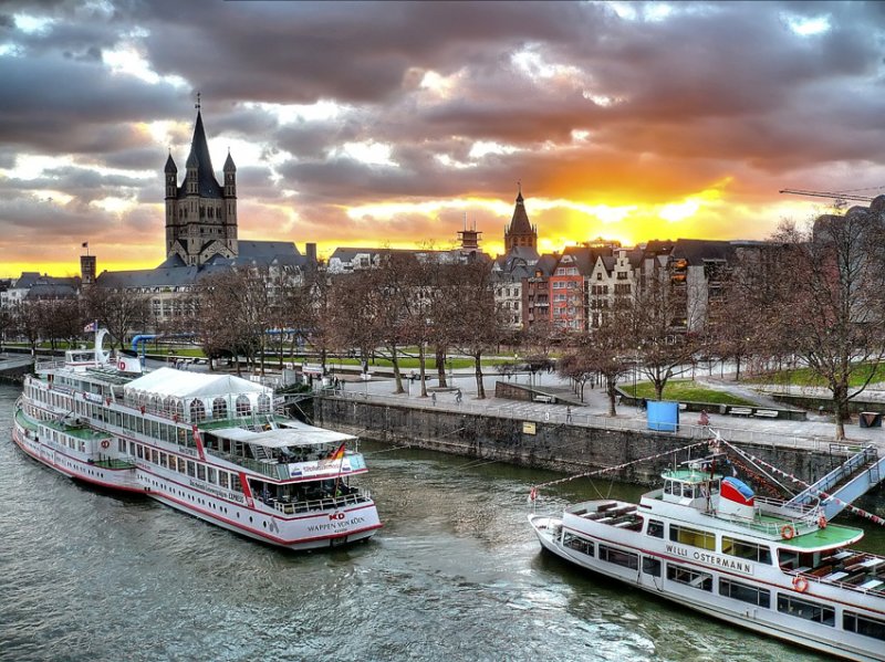 Puerto de Ruhrort, Duisburgo, Alemania 🗺️ Foro Europa 1