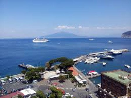 Puerto de Sorrento, Nápoles, Italia 1