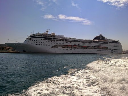 Puerto de Toulon, Francia 1