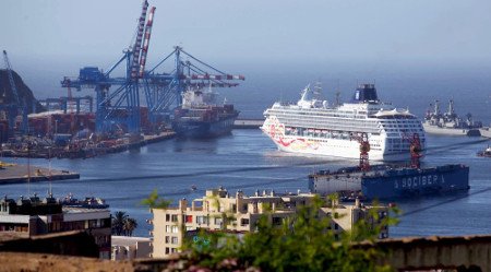 Puerto de Valparaiso, Chile 1