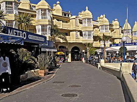 Puerto Marina Shopping, Benalmadena, Malaga 1