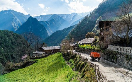 Qiunatong, Yunnan, China 0