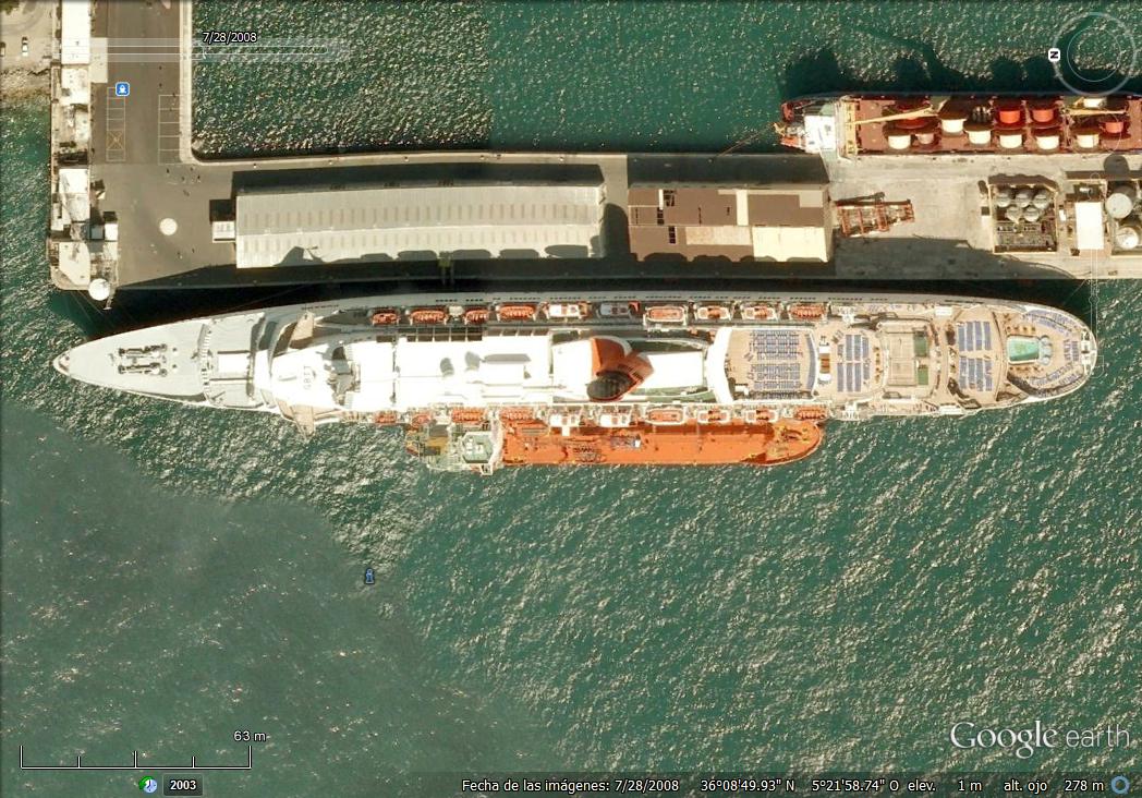 MS Queen Elizabeth II en Gibraltar - 2008 (y en 3D) 2 - 2 barcos de 250 metros en Barcelona Tercat 🗺️ Foro General de Google Earth