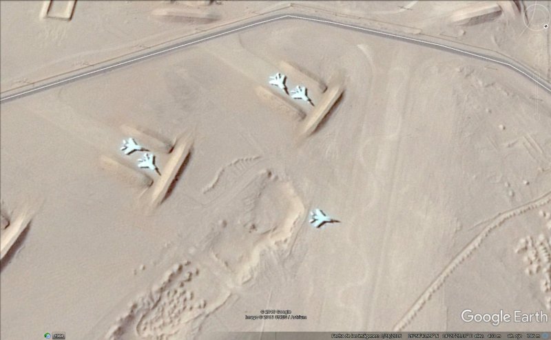 Remanentes FA Libias en Sabha 0 - Aviones E-2 Hawkeye -alas plegadas y extendidas- Egipto 🗺️ Foro Belico y Militar
