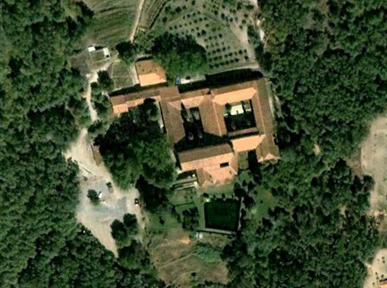 Lugar de la muerte de un Emperador - Grüne Zitadelle de Magdeburgo 🗺️ Foro General de Google Earth