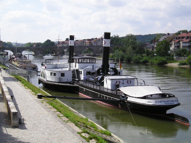 Ruthof / Érsekcsanád Paddle Steamer 0