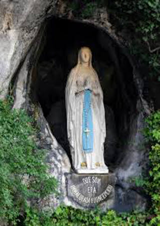 Santuario de Lourdes, Francia 0