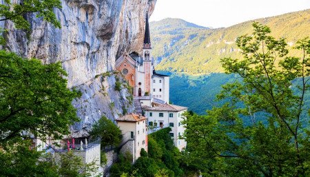 Santuario Madonna della Corona, Vicolo Santuario, Italia 0