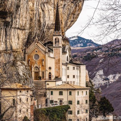 Santuario Virgen de la Corona, Spiazzi, Italia 1