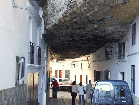 Setenil de las Bodegas, Cadiz, Andalucia (Foto 2)