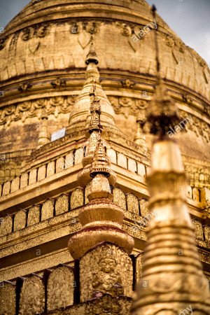 Shwezigon Pagoda, Nyaung-U, Myanmar 1