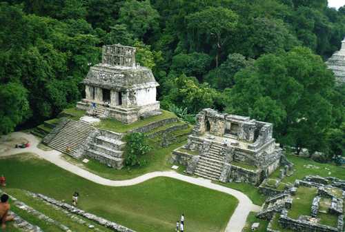 Ayuda ¿Por que no se ven las ruinas mayas de Palenque? 1