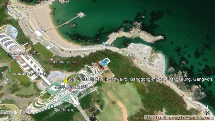 Sun Cruise Resort & Yacht - Corea del Sur 0 - Barcos o Submarinos Terrestres o en Tierra Firme