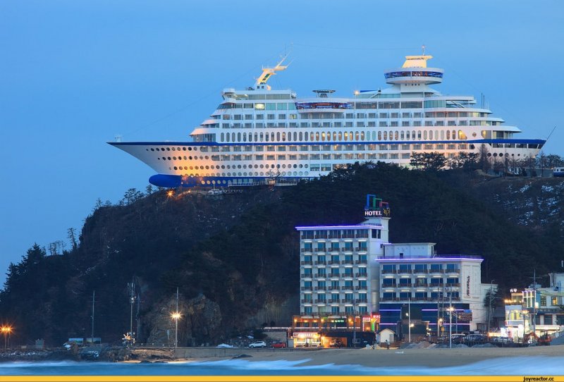 Sun Cruise Resort & Yacht - Corea del Sur 2 - Barcos o Submarinos Terrestres o en Tierra Firme