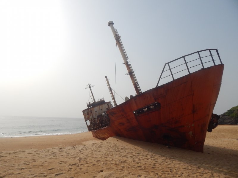 TAMAYA 1, abandonado en Liberia 2 - Barcos Hundidos y Naufragios