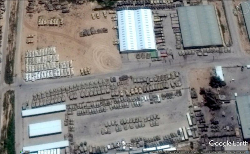 Tanques en base de Zarqua, Norte de Jordania 1 - Tanques del ejército sirio - Hama - Siria 🗺️ Foro Belico y Militar