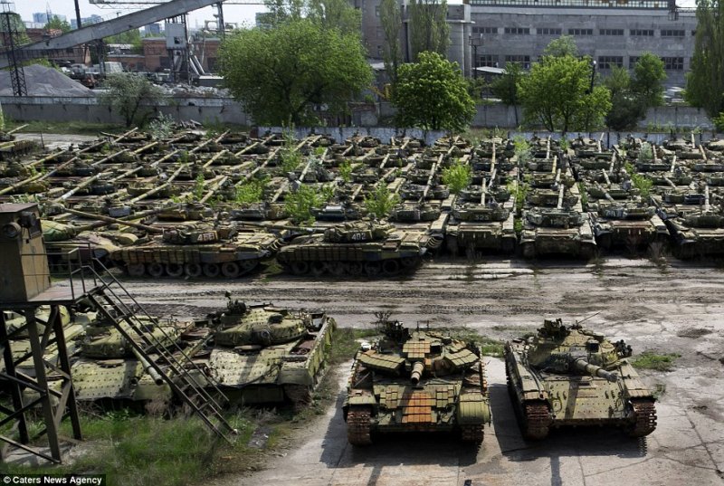 Deposito de tanques en Kharkiv o Járkov, Ucrania 2 - Cementerio de tanques de Sogel, Baja Sajonia, Alemania 🗺️ Foro Belico y Militar