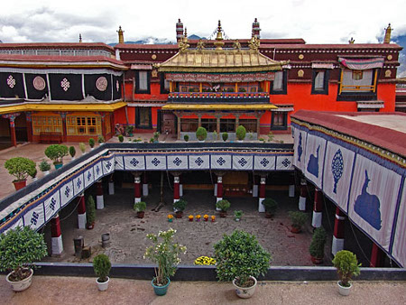 Templo Jokhang, Lhasa, Xizang, China 1