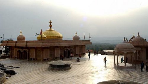 templo Jwalamukhi, Sihora, Madhya Pradesh, India 0