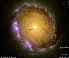 galaxia espiral barrada multicolor
