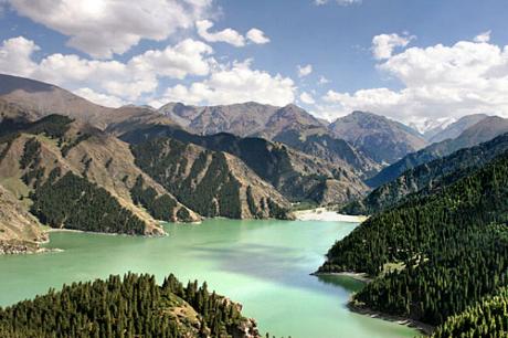 Montes Tianshan, Xinjiang, China 0