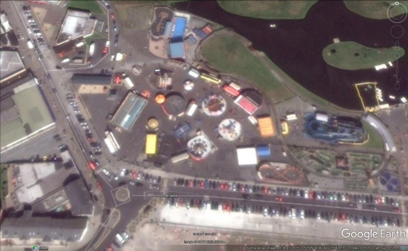 Feria en Tramore Irlanda 1 - Globo, castillo hinchable y escenario - Bristol -UK 🗺️ Foro General de Google Earth