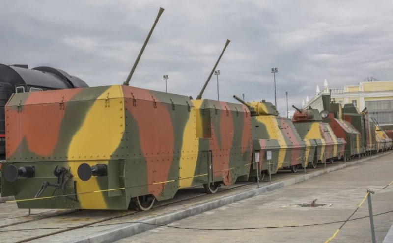 Replica Tren Blindado BP-43 Museo de Equipo Militar UMMC 2 - Locomotora blindada Ov 5067 en Moscú, Rusia 🗺️ Foro Belico y Militar