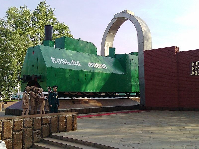 Replica Locomotora blindada N° 1 Kozma Minin 2 - Replica Tren blindado en la estación de Chern, Rusia 🗺️ Foro Belico y Militar