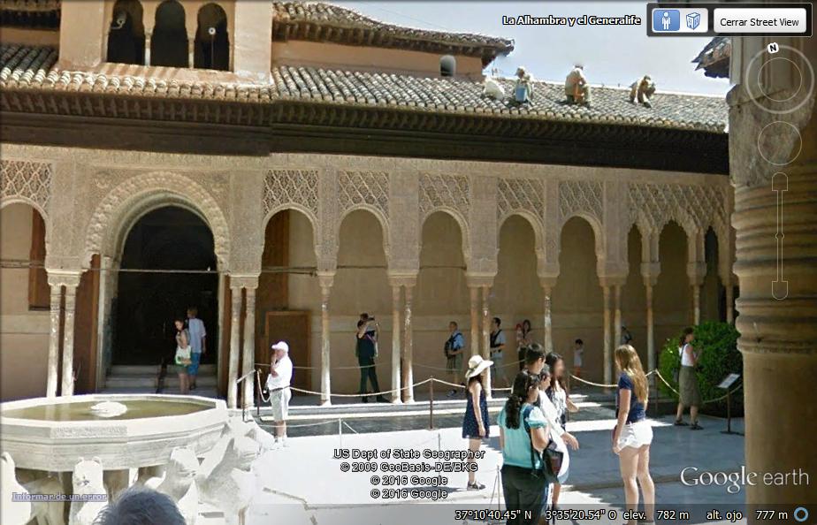 Operarios arreglando el tejado de la Alhambra (Streetview) 2 - La Alhambra de Granada en 3D en Google Earth 🗺️ Foro España