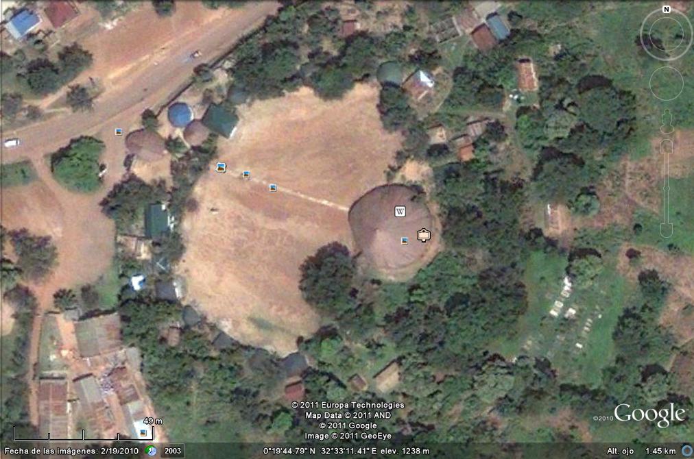 Tumbas de los reyes de Buganda 0 - Concurso de Geolocalización con Google Earth