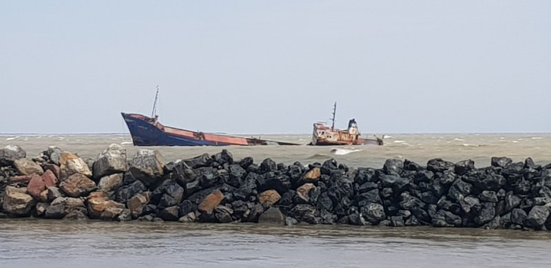 MV Tugut, Rumanía 2 - Barco Fayal abandonado 🗺️ Foro General de Google Earth