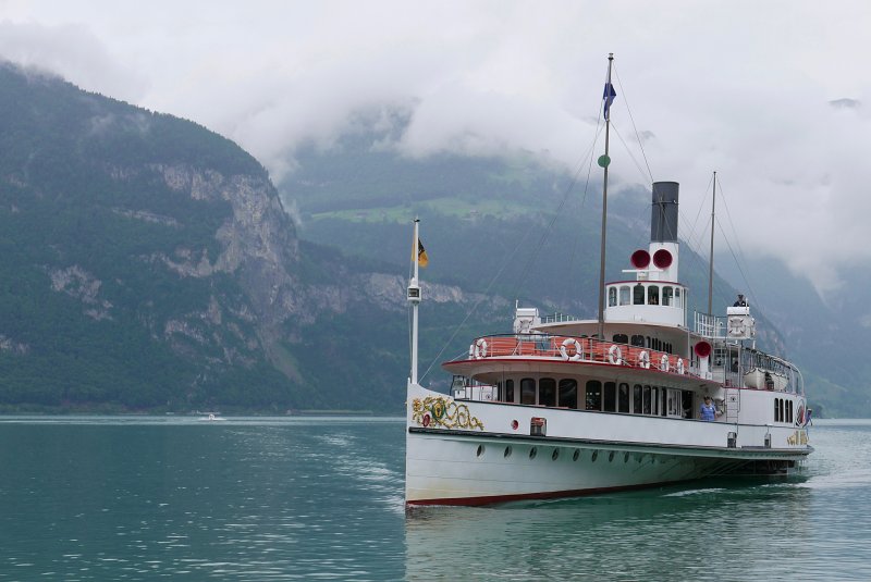 Uri Paddle Steamer, Suiza 1