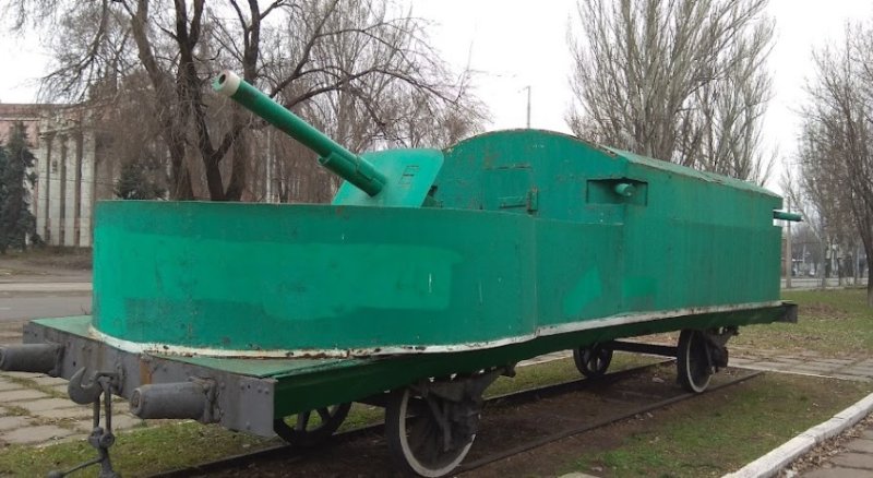 Vagón Blindado en Metalurhiv Station, Dnipro, Ucrania 2 - Replica Tren blindado Hurban, Zvolen, Eslovaquia 🗺️ Foro Belico y Militar